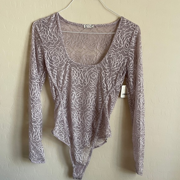 Free People Women In My Head Sheer Lace Square Neck Bodysuit Lavender Small - Picture 4 of 11